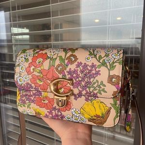 coach studio in floral